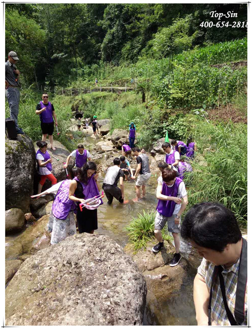 玥己会员日“开心一夏”野外拓展活动—成都联拓野外拓展课程